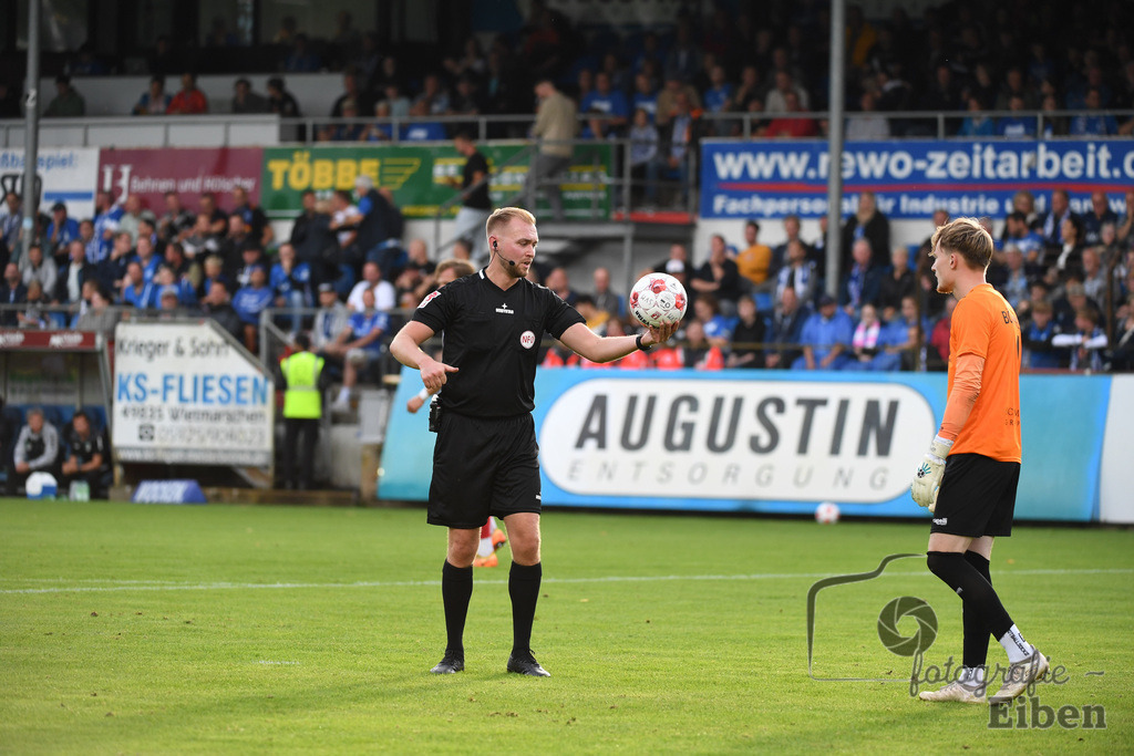 SV Meppen-VfB Lübeck | Herren Regionalliga Nord; SV Meppen (blau)-VfB Lübeck (weiß) am 01.08.2025 in Meppen (Hänsch-Arena), Photo: Philip Eiben 2025 - Realisiert mit Pictrs.com
