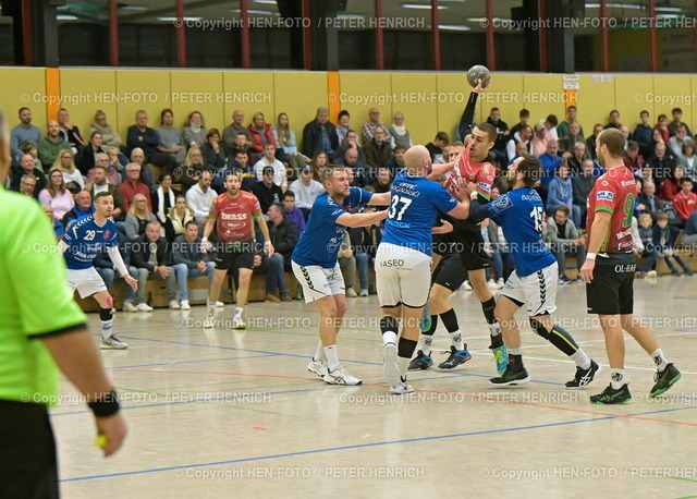 20221120-6236-haba-pfung-rossd-HEN-FOTO | 20.11.2022 Handball Bezirksoberliga Herren Saison 2022 2023 TSV Pfungstadt - MSG Roßdorf Reinheim (30:29) Benjamin von STEIN (37 Pfungstadt) Jonas SCHATTENSCHNEIDER (96 Rossdorf) Michael KÜBLER (15 Pfungstadt) (Foto: Peter Henrich) - Realisiert mit Pictrs.com