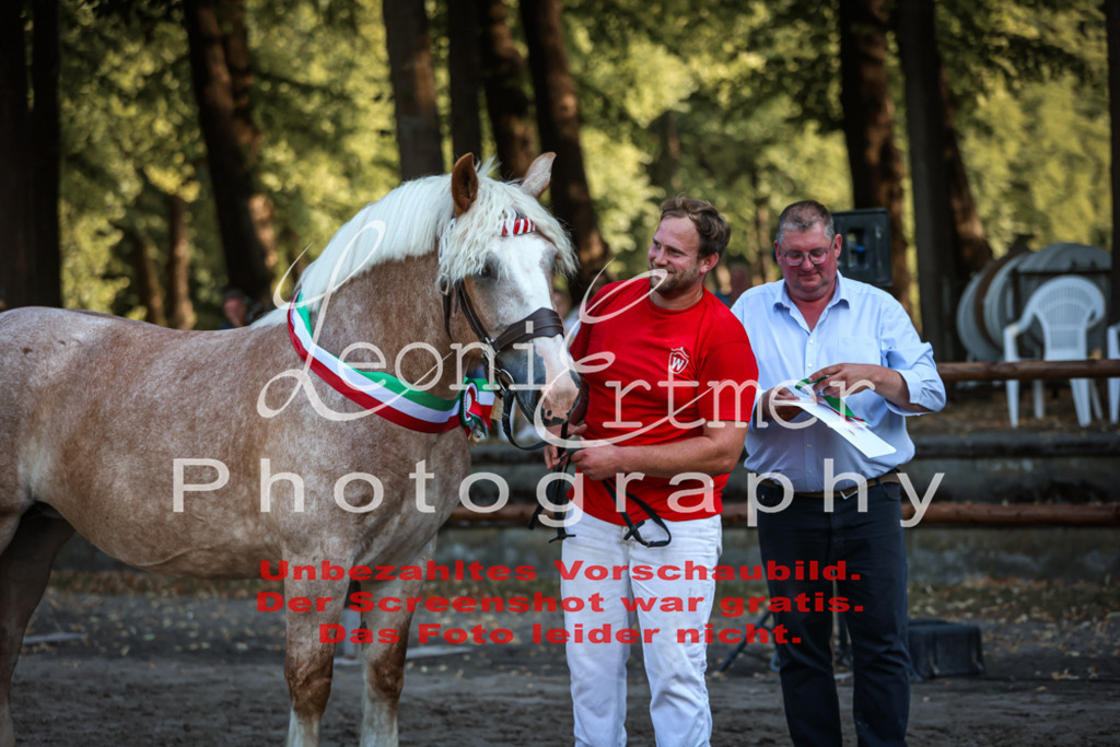 Fr3K00150 | Leoni Ertmer Photography - Realisiert mit Pictrs.com