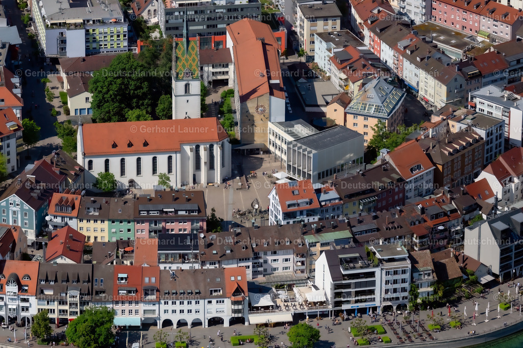 4027866 | FRIEDRICHSHAFEN 17.05.2020 Kirchengebäude " St. Nikolaus " am Adenauerplatz in Friedrichshafen am Bodensee im Bundesland Baden-Württemberg, Deutschland. Weiterführende Informationen bei: Katholische Gesamtkirchengemeinde Friedrichshafen. // Church building " St. Nikolaus " in Friedrichshafen at Bodensee in the state Baden-Wuerttemberg, Germany. Further information at: Katholische Gesamtkirchengemeinde Friedrichshafen. Foto: Gerhard Launer