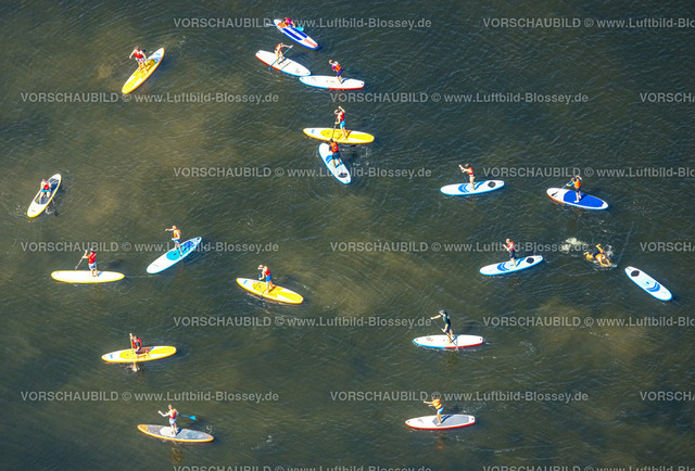 Witten220808538 | Luftbild, SUP, Personen beim Stand Up Paddling Kurs auf dem Kemnader See, Westherbede, Witten, Ruhrgebiet, Nordrhein-Westfalen, Deutschland
