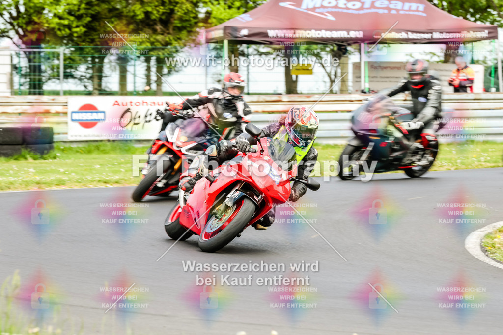 MotoTeamVBK-20779 | Hier findet Ihr Bilder von Touristenfahrten auf der Nürburgring Nordschleife oder von anderen Veranstaltungen die ich besucht habe. Viel Spass beim Durch Schauen 