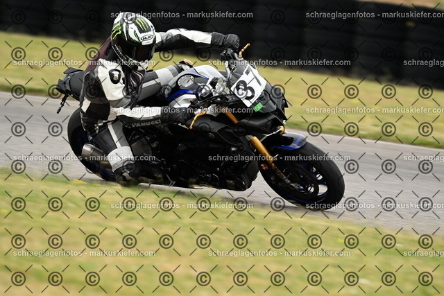 25bt02-1368 | markuskiefer.com - Realisiert mit Pictrs.com