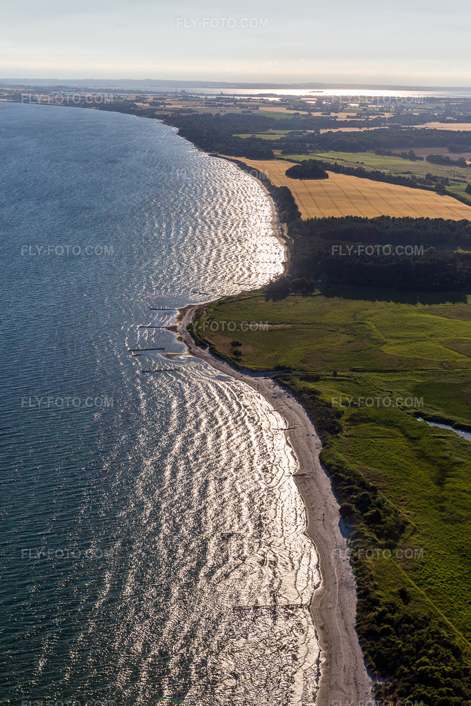 Aerial view: View of the town in Borre in the state Zealand, Denmark. – Photo: IMG_108541.jpg taken on 07/04/2018 by Werner Riehm/FLY-FOTO.com – Resolution of the original: 3555 x 5332 px