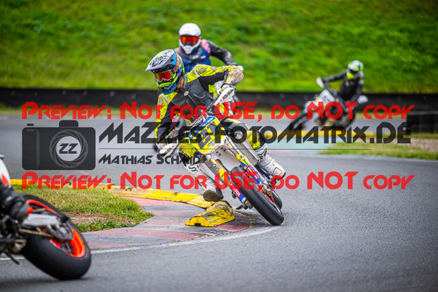 MaZZes_FotoMatrix_231001_0128 | S4