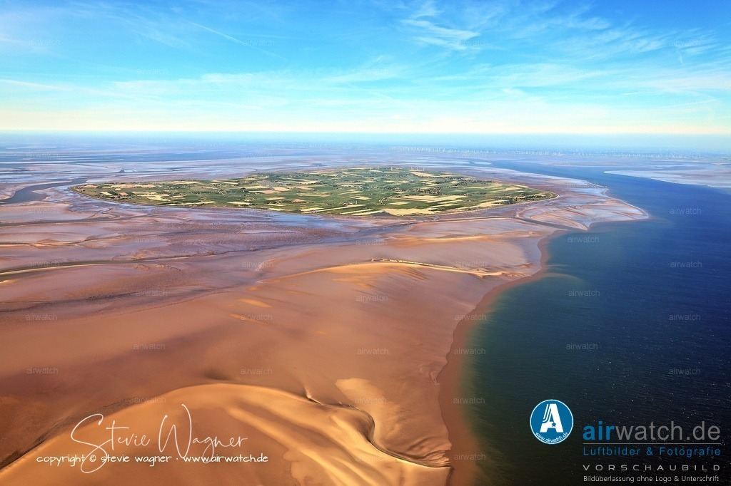 Halligen-Inseln-Weltnaturerbe-Wattenmeer-Mai-23-airwatch-wagner-240A3217 | Entdecken Sie atemberaubende Luftbilder und Fotografien auf airwatch.de - Tauchen Sie ein in eine Welt voller faszinierender Aufnahmen aus der Vogelperspektive.