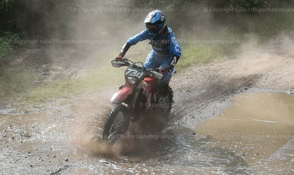 DSC_0254 (2) | Sportfotografie , Motorsport, Motoross, Reitsport, Mointainbike, Enduro,
Landschaft , Outdoor, Eventfotografie, Landschaft, Bilder online bestellen - Realisiert mit Pictrs.com