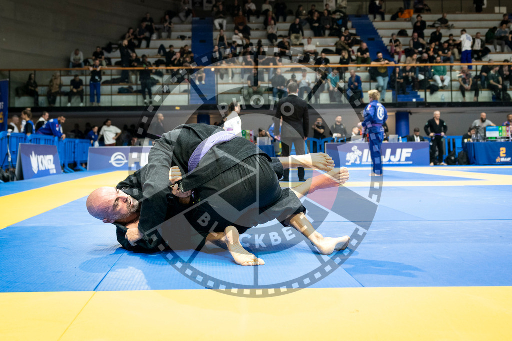 20240125PBB02240 | Fighters compete during the sixth day of the Brazilian Jiu-jitsu European Championship of the IBJJF in Paris, France, on January 25, 2024.