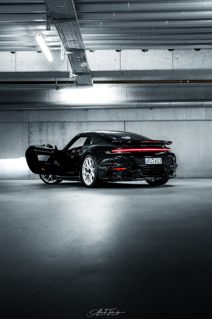 911 Turbo 992 | Entdecken Sie die faszinierende Welt von Alexander Tschuncky Arts: Kreative Fotografie, atemberaubende Automobilkunst und hochwertiger Bilderdruck. Lassen Sie sich inspirieren! - Realisiert mit Pictrs.com