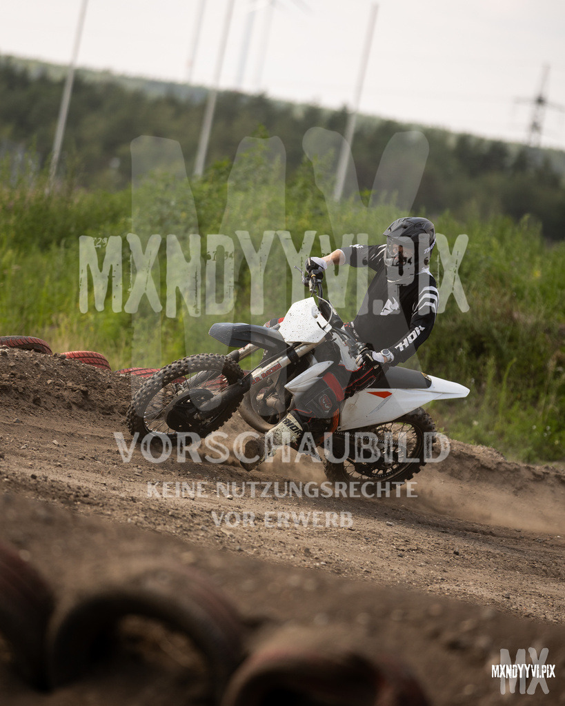 866A1932 | mxndyyvipix