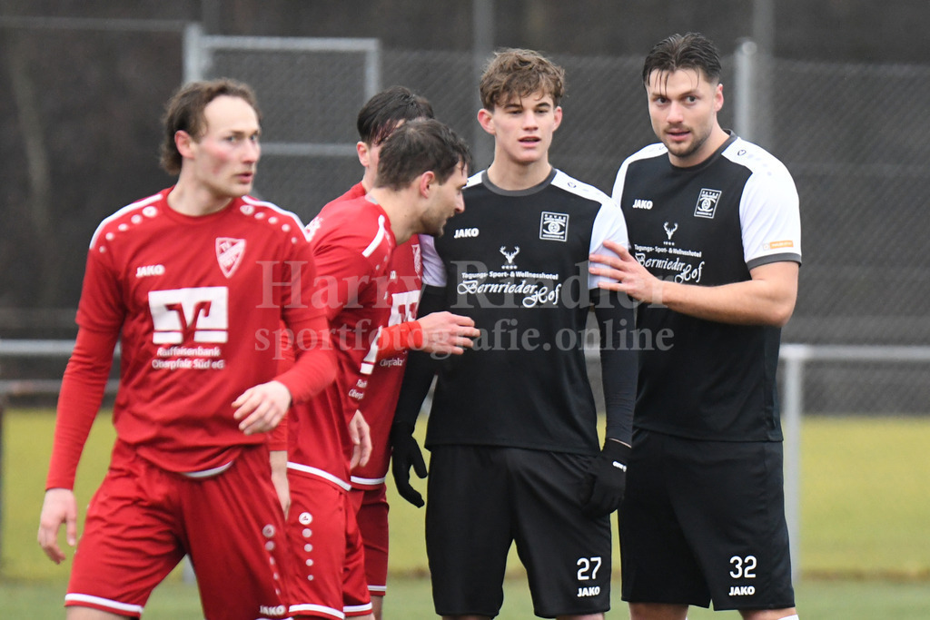 Testspiel SpVgg GW Deggendorf : TV Schierling | Felix Rem (SpVgg GW Deggendorf #27) eigene Jugend und Alexander Sperl (SpVgg GW Deggendorf #32) - Realisiert mit Pictrs.com