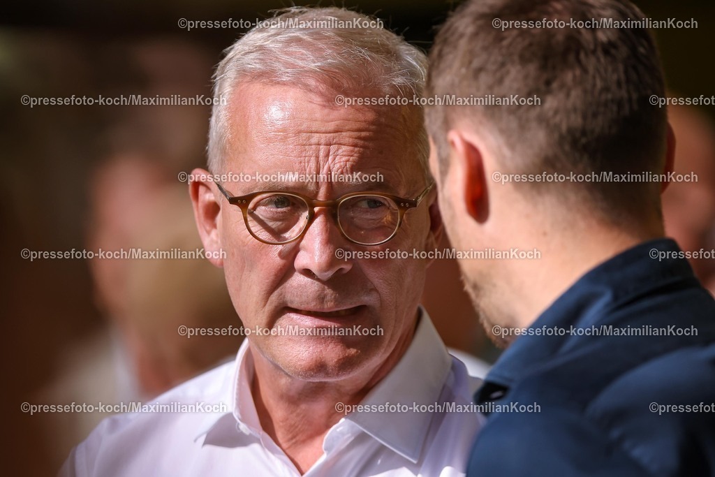 BVB10082501115 | 10.08.2025, Fußball, Borussia Dortmund - Juventus Turin, Testspiel, Signal Iduna Park, Saison 2025 2026: Finanz-Geschäftsführer Thomas Treß (Geschäftsführer Finanzen BVB)DFB regulations prohibit any use of photographs as image sequences and or quasi-video.