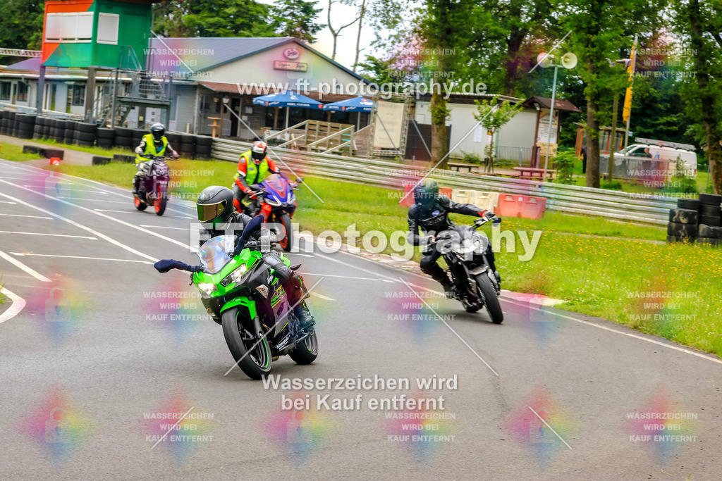 VBK-7848 | Hier findet Ihr Bilder von Touristenfahrten auf der Nürburgring Nordschleife oder von anderen Veranstaltungen die ich besucht habe. Viel Spass beim Durch Schauen 