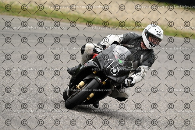 25bt02-1190 | markuskiefer.com - Realisiert mit Pictrs.com