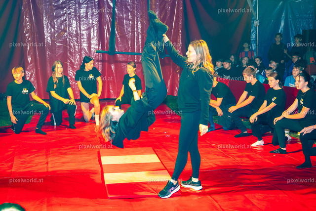 Zirkusvorstellung der MS Feldkirchen Digital | Bildershop von pixelworld.at - Realisiert mit Pictrs.com