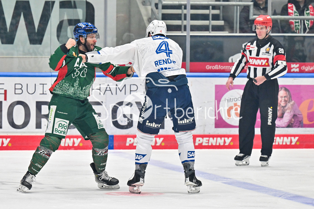 Augsburger Panther - Adler Mannheim | AUGSBURG, GERMANY - 28. DECEMBER: im Bild der Faustkampf zwischen Dan RENOUF (Adler Mannheim 4) und Joseph CRAMAROSSA (Augsburger Panther 92) / Fight / Kampf / Kämpfen / Schlägerei während dem Match zwischen den Augsburger Panthern und den Adler Mannehim am 33. Spieltag der Penny DEL im Curt Frenzel Stadion