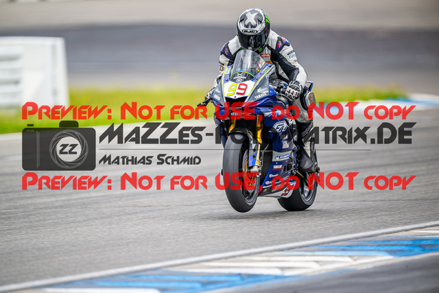 MaZZes_FotoMatrix_240702_6007705_8245 | WEISS