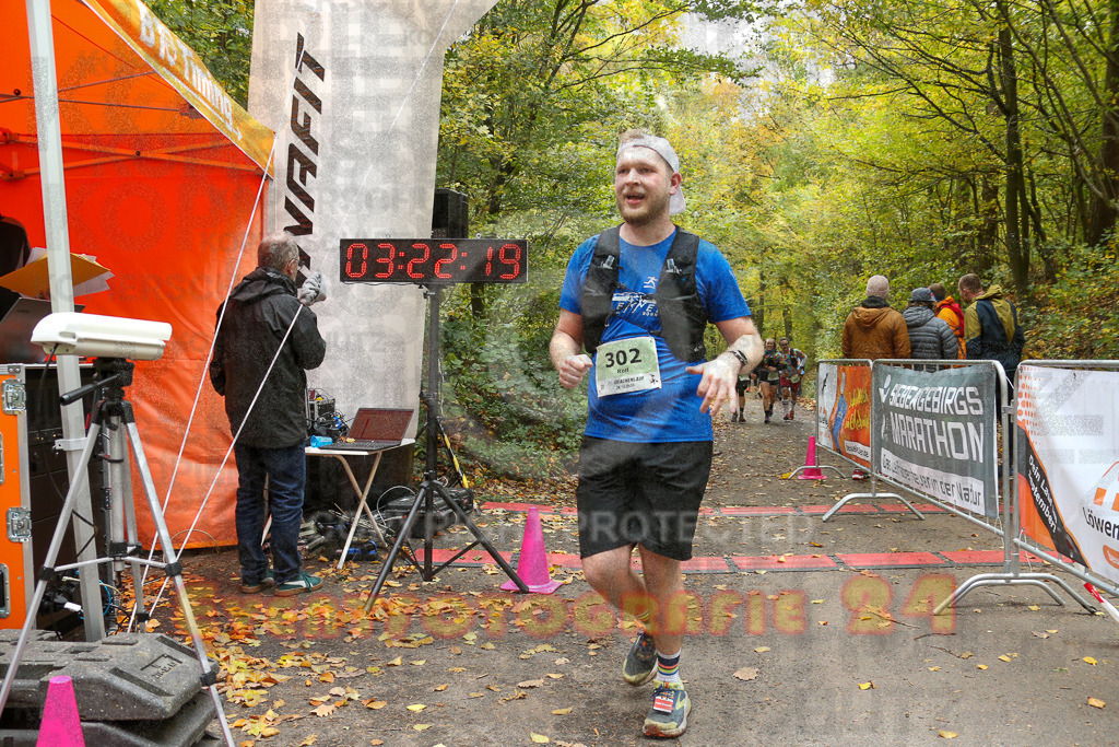251026_1324_EX1_3318 | Sportfotografie im Rhein-Sieg Kreis, Köln, Bonn, NRW, Rheinland Pfalz, Hessen, etc. Unser Tätigkeitsfeld umfasst den Laufsport vom Volkslauf über den Marathon, Duathlon, Triathon bis zum Ultralauf wie Kölnpfad Ultra oder Schindertrail.