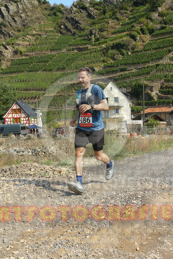 240831_1149_EX1_8174 | Sportfotografie im Rhein-Sieg Kreis, Köln, Bonn, NRW, Rheinland Pfalz, Hessen, etc. Unser Tätigkeitsfeld umfasst den Laufsport vom Volkslauf über den Marathon, Duathlon, Triathon bis zum Ultralauf wie Kölnpfad Ultra oder Schindertrail.