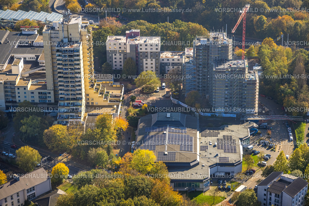 Bochum241016751 | Luftbild, Unicenter Hochhaus an der RUB Ruhr-Universität Bochum, Baustelle mit Baugerüst am Unicenter, WasserWelten Bochum - Hallenbad Querenburg, Querenburg, Bochum, Ruhrgebiet, Nordrhein-Westfalen, Deutschland