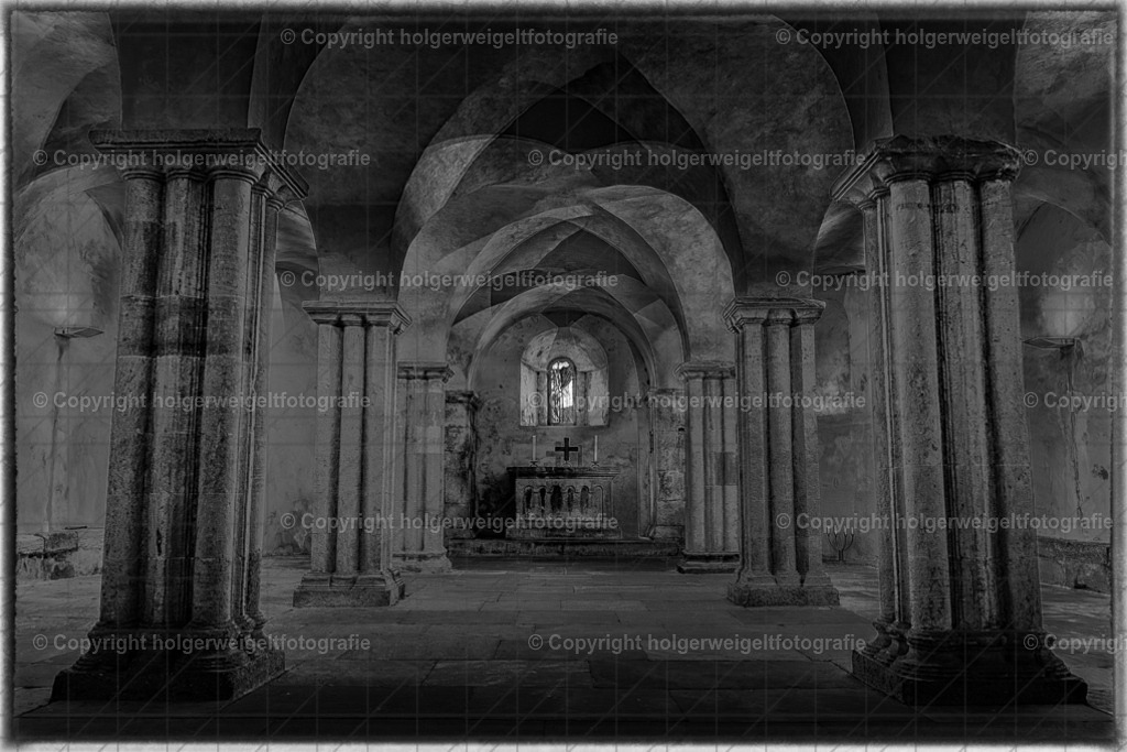 Krypta V | Kaufen sie online außergewöhnliche Fotografien auf Leinwand Acrylglas Fotoprint Aludibond von holgerweigeltfotografie - Realisiert mit Pictrs.com