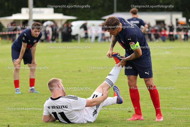 Fußball I Herren I Saison 2024-2025 I Aufstiegsspiele zur KL III I 1. Spieltag I SV Rickling - TSV Russee I 07.06.2025.089 | v.l. Markus Greiling (11, SV Rickling), Marcel Schwantes (9, TSV Russee) - Realisiert mit Pictrs.com