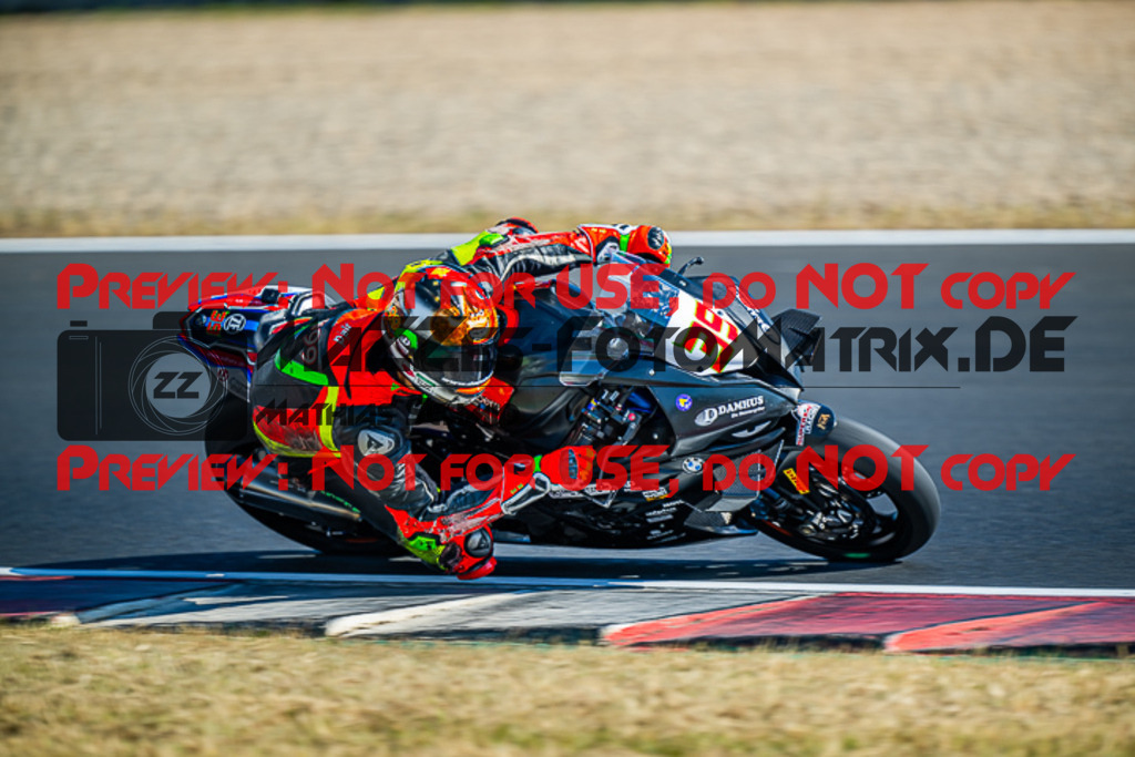 MaZZes_FotoMatrix_220624_9197 | PROSUPERSTOCK