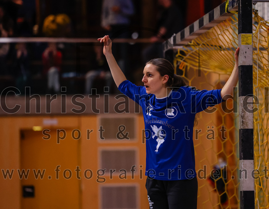2025-02-15_071_SpVgg_Altenerding_gegen_MTV_Pfaffenhofen | Erding, Deutschland, 15.02.2025:Handball, Bezirksoberliga Frauen Altbayern 2024 / 2024, 14. Spieltag, SpVgg Altenerding gegen MTV Pfaffenhofen, Endergebnis: 27:23Torfrau Annika Riehm (MTV Pfaffenhofen, #12)Foto: Christian Riedel / fotografie-riedel.net
