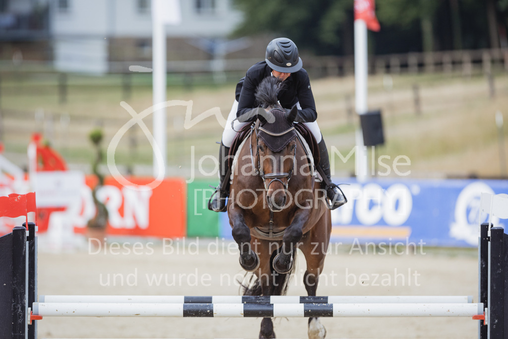 220731_BHO_BT_M1-Spr-100 | Deine schönsten Turniermomente als professionelle Fotos! Entdecke hochwertige Pferdesport-Fotografie im Online-Shop. Jetzt Fotos finden & bestellen!