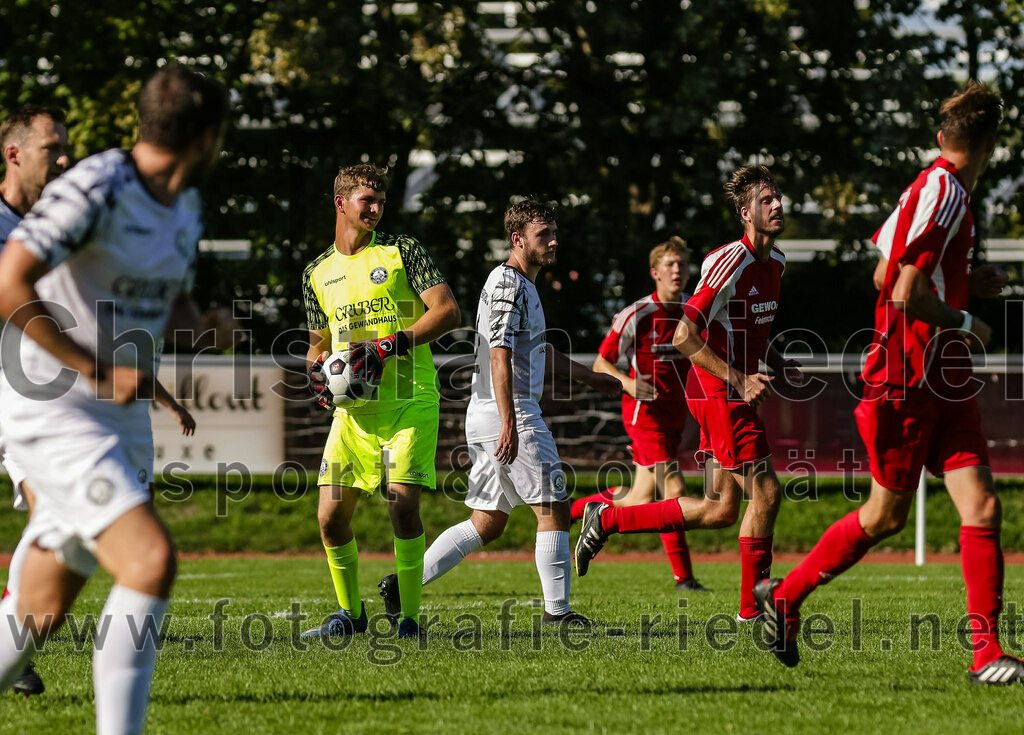 2023-09-09_078_FC_Herzogstadt_II_gegen_SG_Hoerlkofen_Woerth | Erding, Deutschland, 09.09.2023:
Fußball, A-Klassel 2023 / 2024, 6. Spieltag, FC Herzogstadt II gegen SG Hörlkofen/Wörth, Endergebnis: 1:2

Torwart Florian Götz (FC Herzogstadt, #1)

Foto: Christian Riedel / fotografie-riedel.net