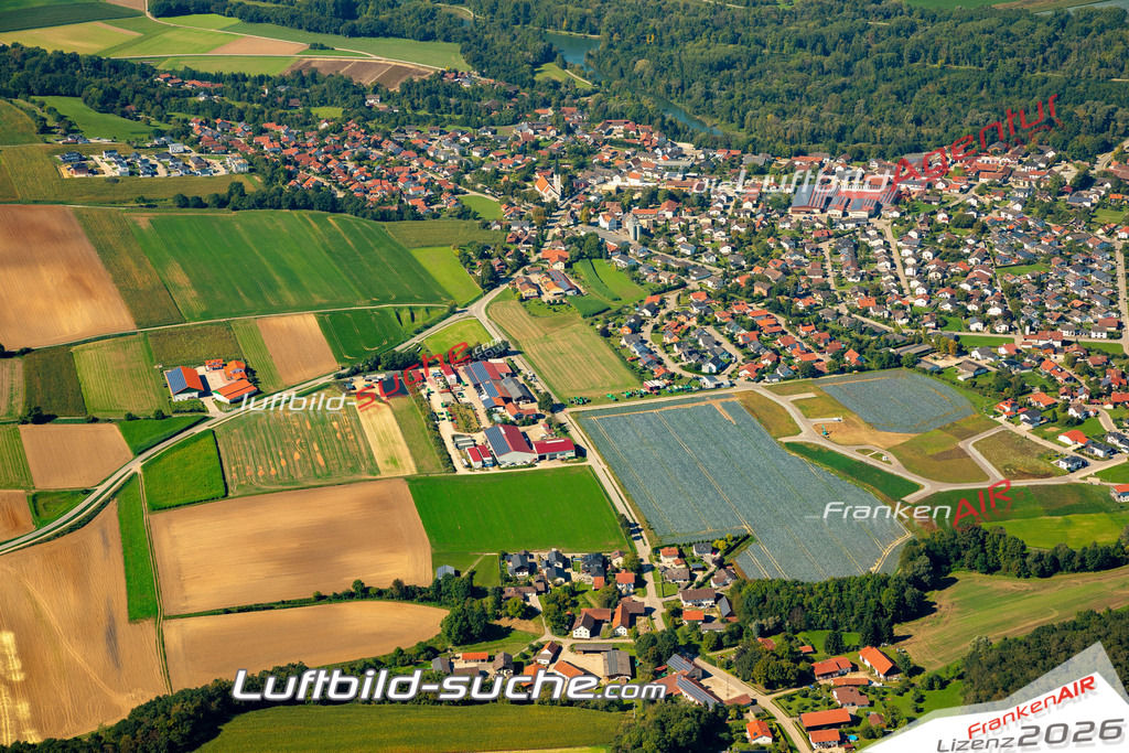 Das Luftbild zeigt :  Mamming - Die Luftaufnahme wurde 2023 vom UL-Flugzeug aus erstellt ( keine Drohne ) - Hochauflösende Luftaufnahme - Für grossformatige Ausdrucke geeignet. Die Geschenkidee !Mit Lizenz und Bildrechte bestellbar