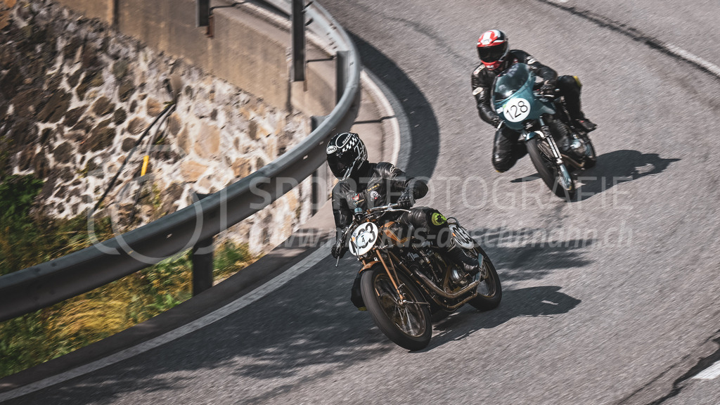 19. Arosa ClassicCar 2023 - 2. September 2023 | 19. Arosa ClassicCar 2023
Arosa, Schweiz
Werder Claudio aus Muri mit der Startnummer 4 auf einer Motosacoche C35A, Jahrgang 1929, in der Klasse Motorräder.
@arosaclassiccar, @arosa.official, #arosaclassiccar, #arosa, #76curves, #classiccar
Bild: Sportfotografie Markus Aeschimann | www.markus-aeschimann.ch - Realisiert mit Pictrs.com