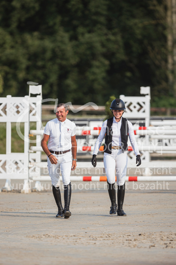 240627_LüPfSpTa_M1-Spr-301 | Deine schönsten Turniermomente als professionelle Fotos! Entdecke hochwertige Pferdesport-Fotografie im Online-Shop. Jetzt Fotos finden & bestellen!