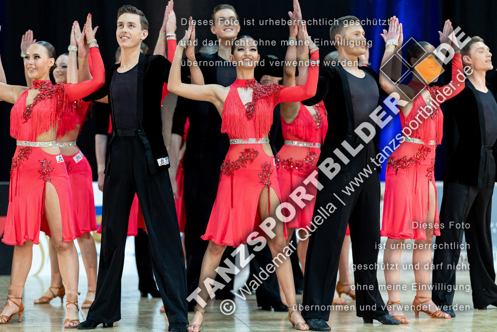 20240120-00938 | Hier finden Sie Tanz Bilder vom Latein und Standard Formationen tanzen. Sportbilder vom Tanzsport. Schöne Fotos und von Weltmeisterschaft, Europameisterschaft, Bundesliga, Regionalliga, Oberliga und Landesliga sowie von GOC Stuttgart, DanceComp, WM Bremen