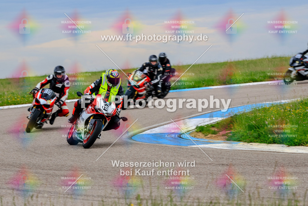 MotoTeam-1638 | Hier findet Ihr Bilder von Touristenfahrten auf der Nürburgring Nordschleife oder von anderen Veranstaltungen die ich besucht habe. Viel Spass beim Durch Schauen 