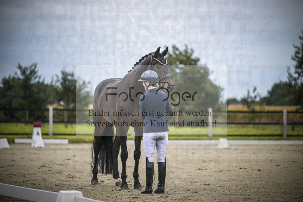 DOS_0593 | Entdecke hochwertige Reitturnierfotos von Foto Oger. Professionell, emotional und authentisch – jetzt Lieblingsmomente im Shop bestellen.Deutschlandweite Turnierfotografie. - Realisiert mit Pictrs.com