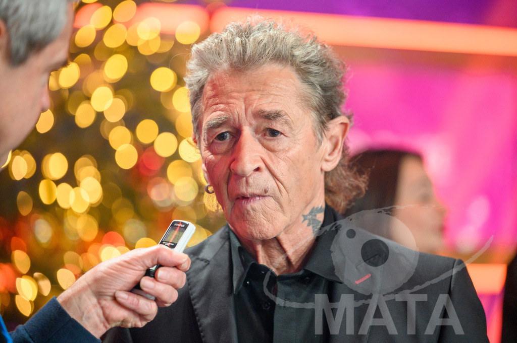 _DWI6466 | Peter Maffay bei '30 Jahre Sternstunden-Gala 2023' in der Frankenhalle. Nürnberg, 15.12.2023 - Realisiert mit Pictrs.com