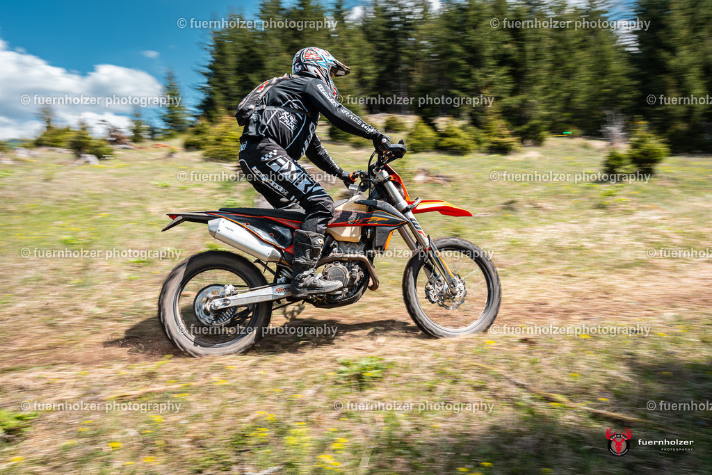 fuernholzer_250501-C1-431 | Fotografische Impressionen von der Red Stag Enduro Extreme by fuernholzer-photography.com. Endurosport in Österreich fotografisch festgehalten von fuernholzer. Auftragsfotografie für Private, Gewerbefotos und Industriefotografie. Eventfotografie, Sportfotografie und Motorsportfotografie. Anbieter von Fotoworkshops, Fototraining, fotografischen Vorträgen und Fotoseminaren.