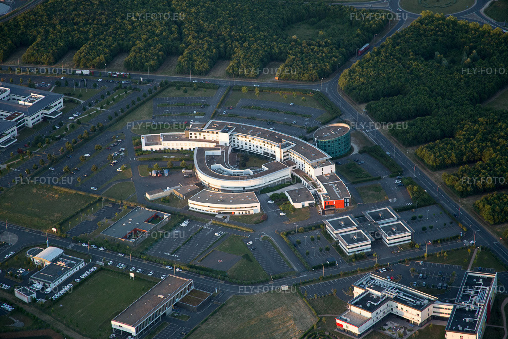 Vue aérienne: Vue de la ville à La Chaussée-Saint-Victor dans le département Loir et Cher, France. Photo: IMG_081350.jpg prise le 19/06/2015 par Werner Riehm/FLY-FOTO.euRésolution de l'original: 5472 x 3648 px