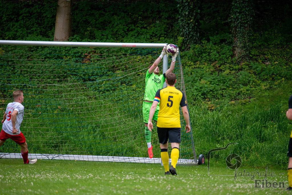 1. FC Ohmstede-SVE Wiefelstede | Herren Kreispokalfinale Jade-Weser-Hunte; 1.FC Ohmestede (gelb) - SVE Wiefelstede (weiß) am 16.06.2024; in Obenstrohe (Plaggenkrugstraße), Photo: Philip Eiben 2024 - Realisiert mit Pictrs.com