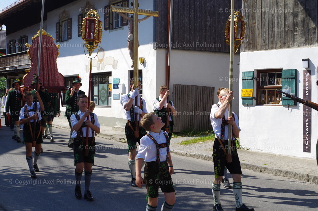 IMGP3776 | fotografiert von Axel PollmannLeonhardi Wallfahrt Benediktbeuern und Murnau, Fronleichnam, Fasching, Landschaft im Loisachtal und Benediktbeuern  - Realisiert mit Pictrs.com