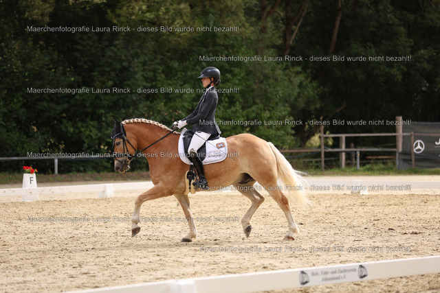 HG9A0486 | laurarinckfotografie - Realisiert mit Pictrs.com