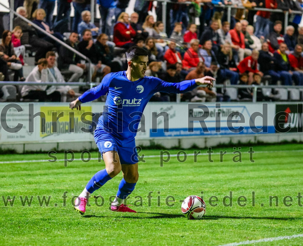 2023-10-13_020_FC_Schwaig_gegen_TSV_Ampfing | Oberding, Deutschland, 13.10.2023:
Fußball, Landesliga Südost 2023 / 2024, 16. Spieltag, FC Schwaig gegen TSV Ampfing, Endergebnis: 3:2

Daniel Tom (TSV Ampfing, #7)

Foto: Christian Riedel / fotografie-riedel.net