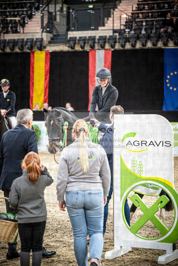 DOS_0076 | Entdecke hochwertige Reitturnierfotos von Foto Oger. Professionell, emotional und authentisch – jetzt Lieblingsmomente im Shop bestellen.Deutschlandweite Turnierfotografie. - Realisiert mit Pictrs.com