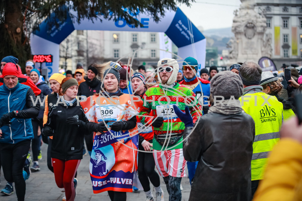 SILVESTERLAUF LINZ 25 | Linz, AUSTRIA, 31. Dezember 25, TRIRUN SILVESTERLAUF LINZ 25 , Image shows: 
Photo: WAPICS / BINDER Manuel