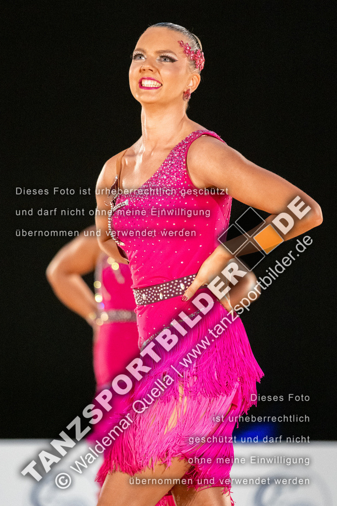 20250504-00199 | Hier finden Sie Tanz Bilder vom Latein und Standard Formationen tanzen. Sportbilder vom Tanzsport. Schöne Fotos und von Weltmeisterschaft, Europameisterschaft, Bundesliga, Regionalliga, Oberliga und Landesliga sowie von GOC Stuttgart, DanceComp, WM Bremen