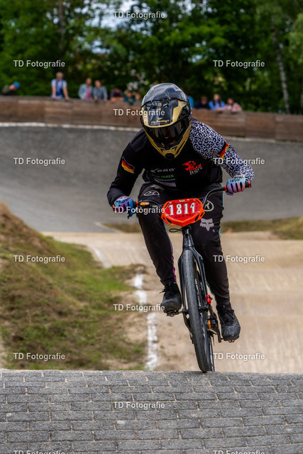 BayBMX2026-06437 | Fotogalerie von Thomas Dettweiler mit Eventbildern und lizenzfreien Fotos. Perfekt als Wandbild, für Büro, Website oder private Nutzung. - Realisiert mit Pictrs.com