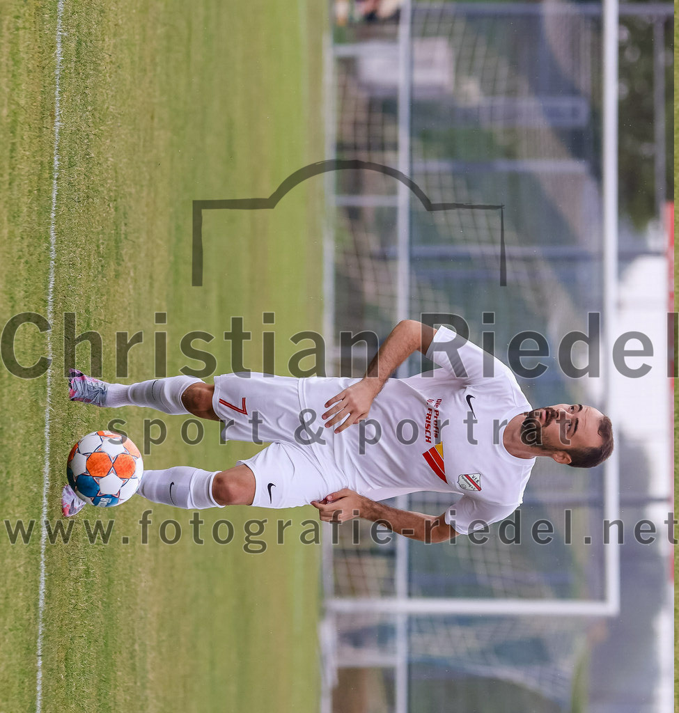 2023-06-30_012_FC_Langengeisling_gegen_VfB_Forstinning | Erding, Deutschland, 30.06.2023:
Fußball, Bezirksliga Oberbayern Ost 2023 / 2024, Testspiel, FC Langengeisling gegen VfB Forstinning, Endergebnis: 3:0

Dimitar Kirchev (VfB Forstinning, #7)

Foto: Christian Riedel / fotografie-riedel.net