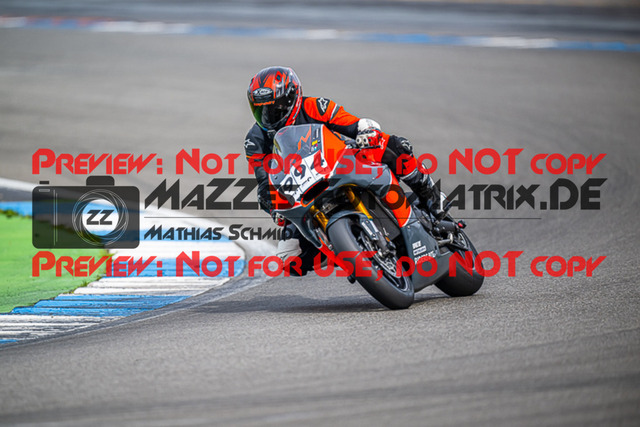 MaZZes_FotoMatrix_230410_5342 | GELB