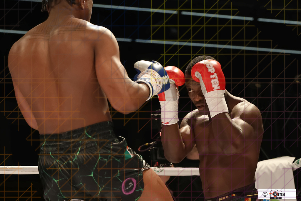 Finale Akingbade vs Kombou 25.04.2026 tomafocus Tb00104 | professionelle Sport- und Eventfotografie von Tomafocus – dynamische Bilder, emotionale Momente und hochwertige Aufnahmen für jeden Anlass. - Realisiert mit Pictrs.com